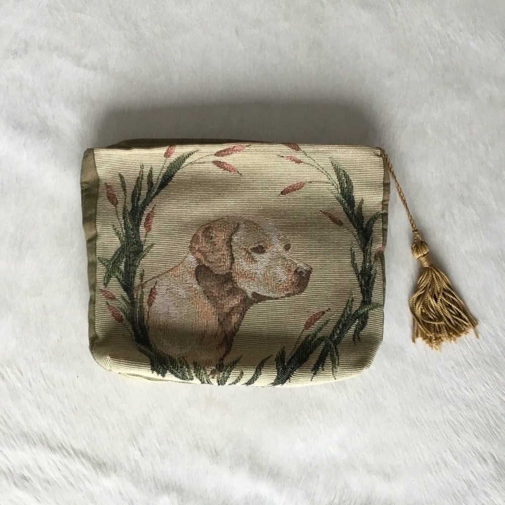 Labrador Embroidered Pouch Losis collection by La Maison